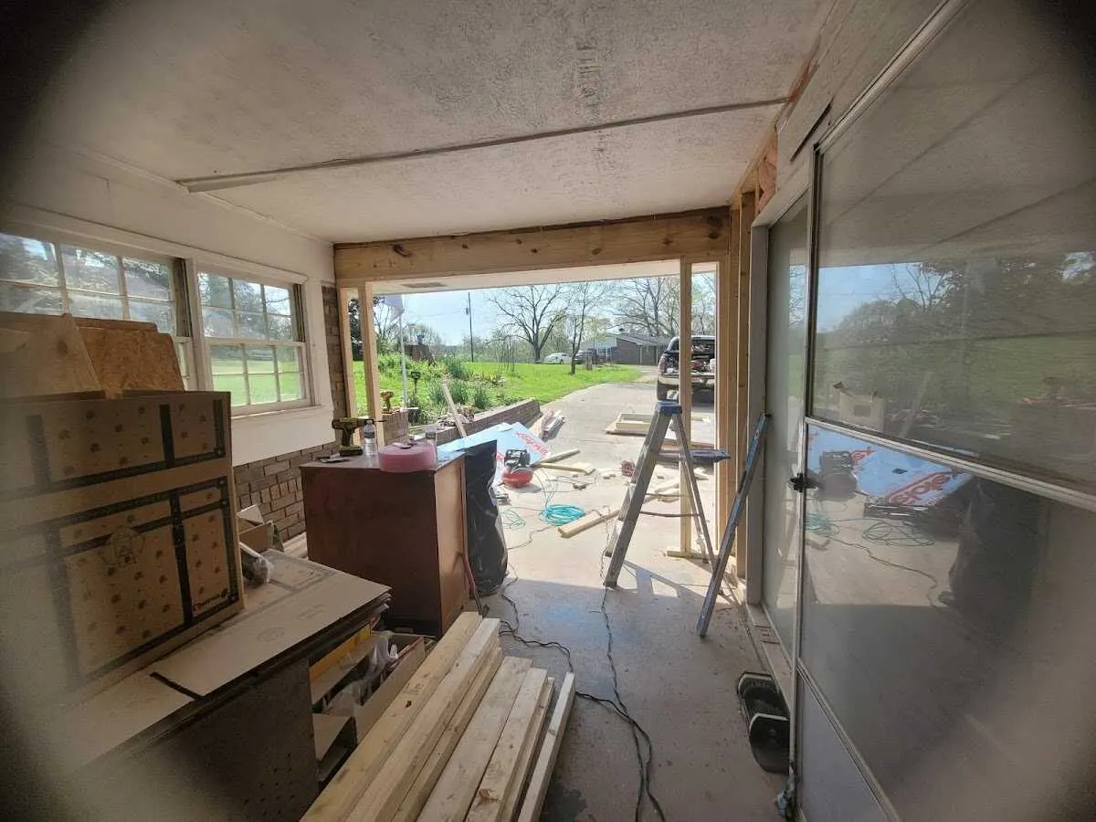 Air movers and dehumidifier for Drying & Dehumidification in McSwain